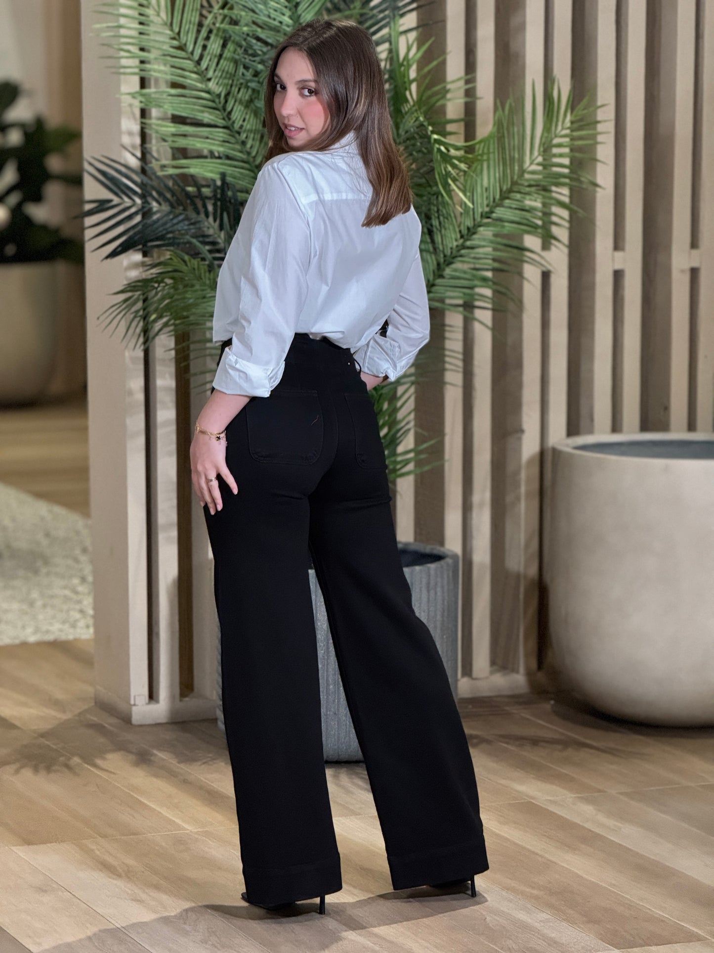 Miss Dory White Shirt