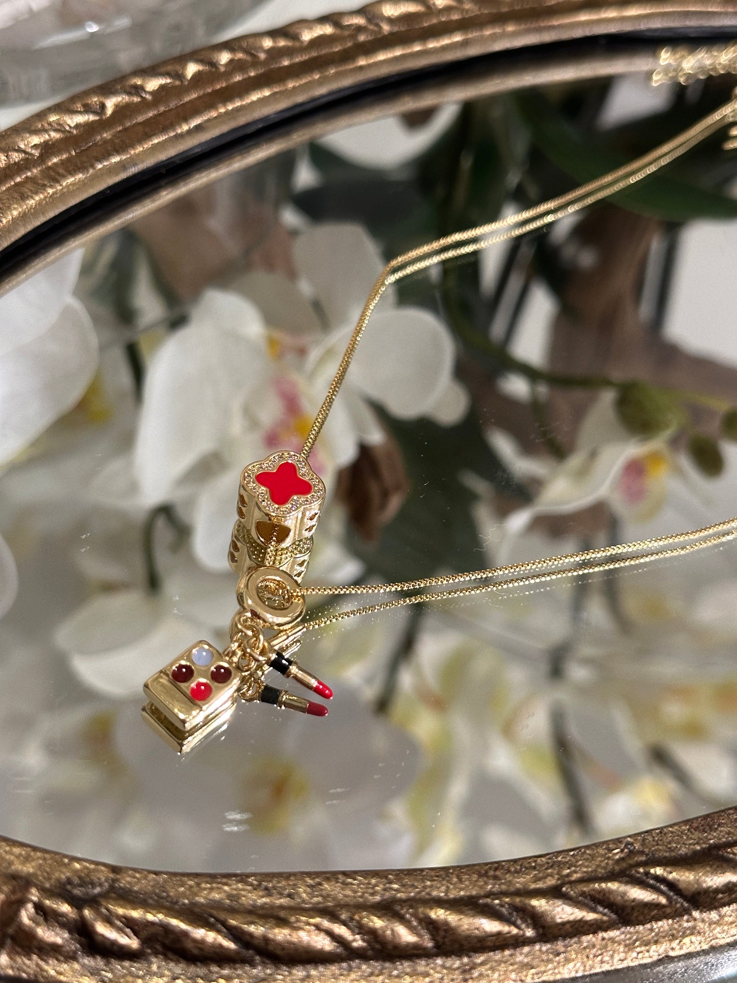 The Makeup Lover Necklace