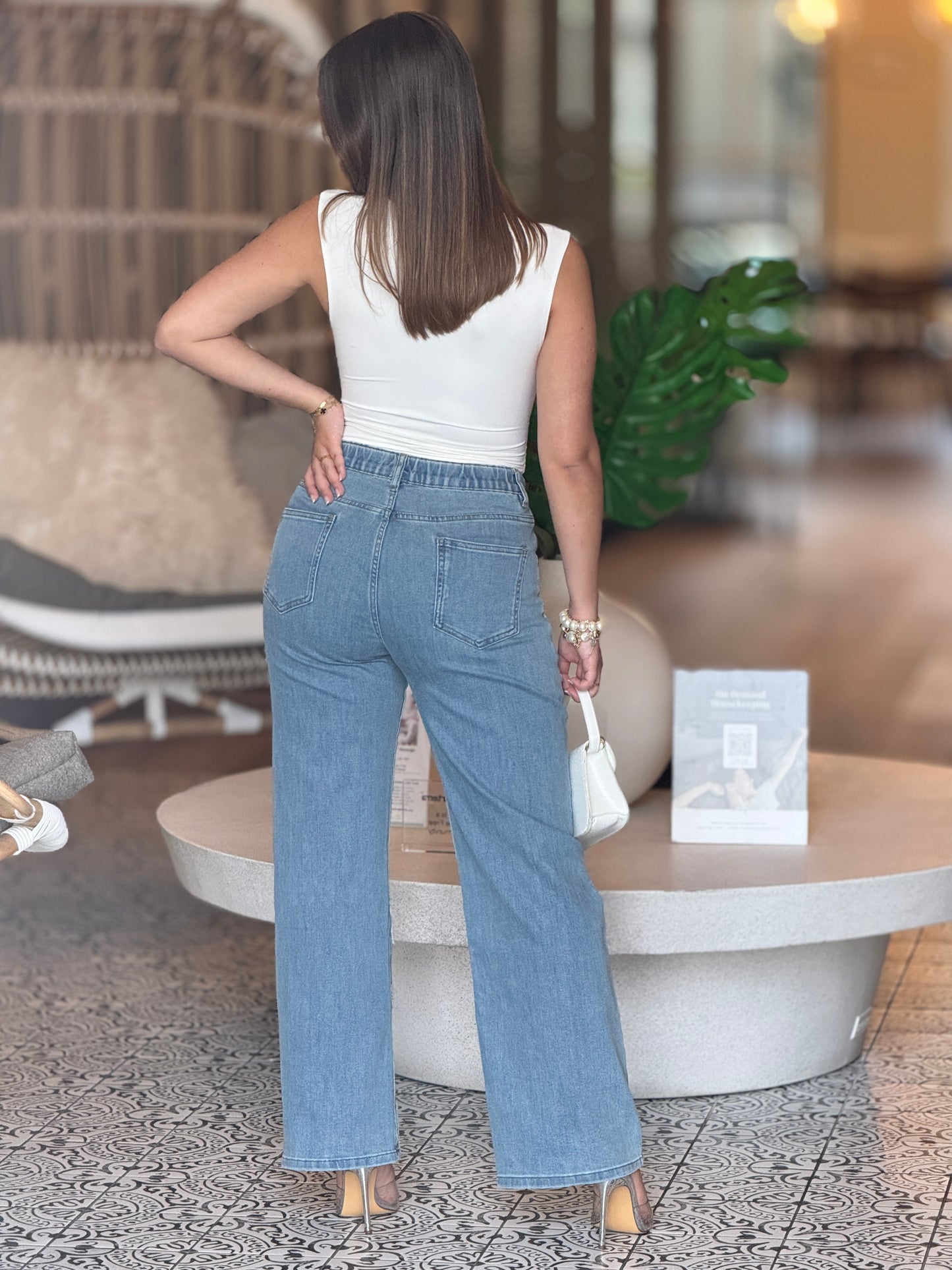 Daisies Embroidery Jeans