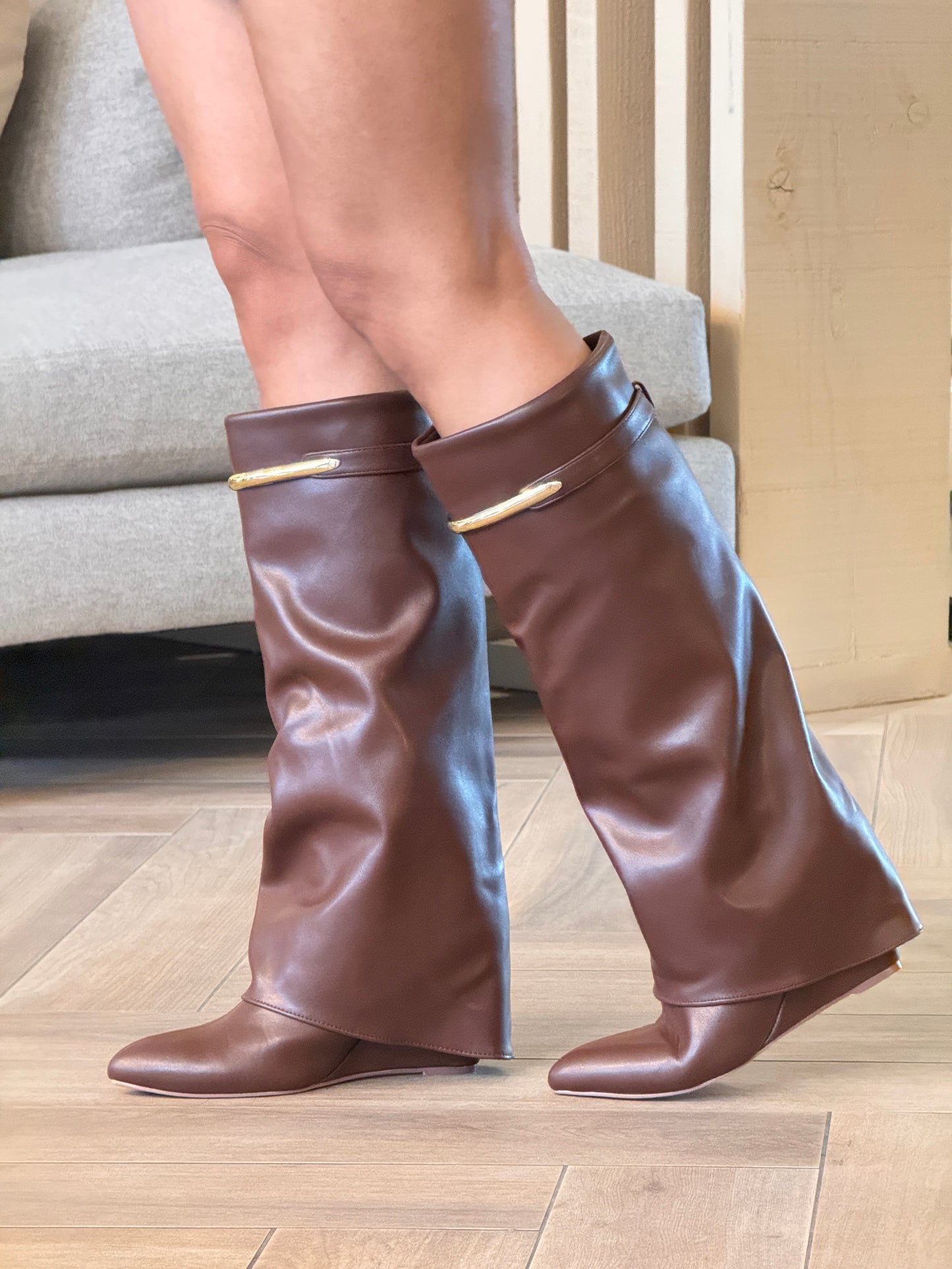 Mutto Brown Gold Accent Boots
