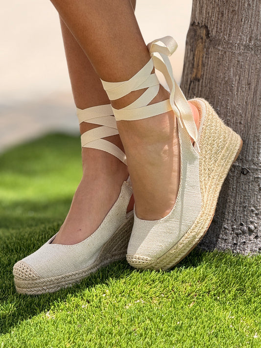 Ditch Ivory Wedges Sandals