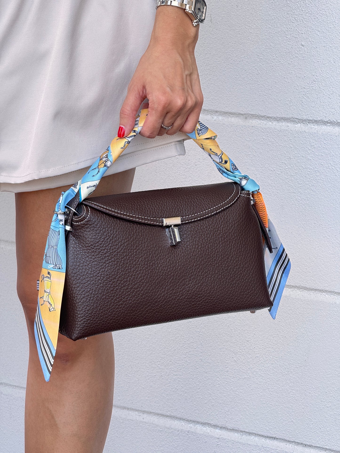 Hobo Brown Leather Mid Bag