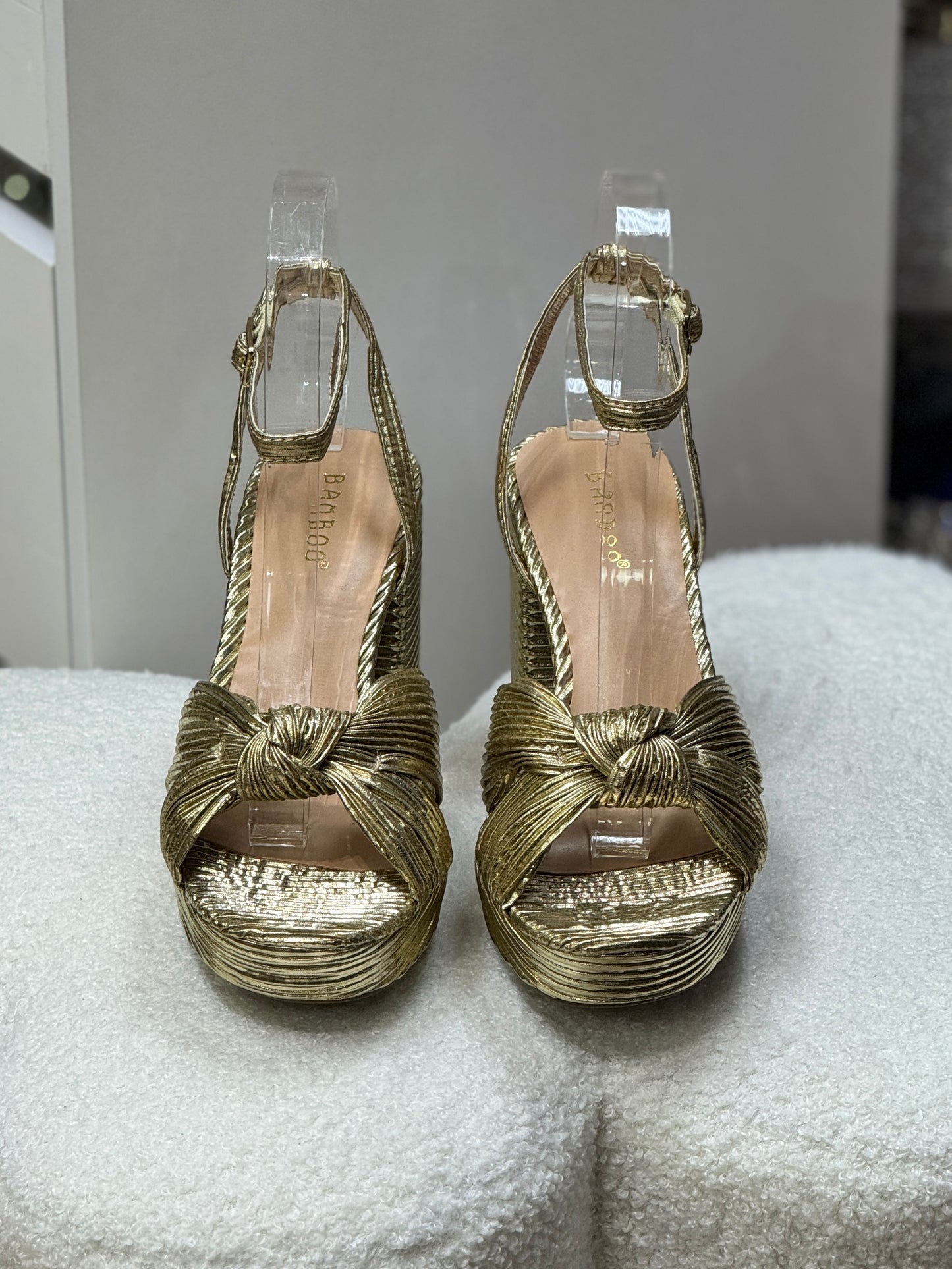 Longing Gold Knot Platform Sandals