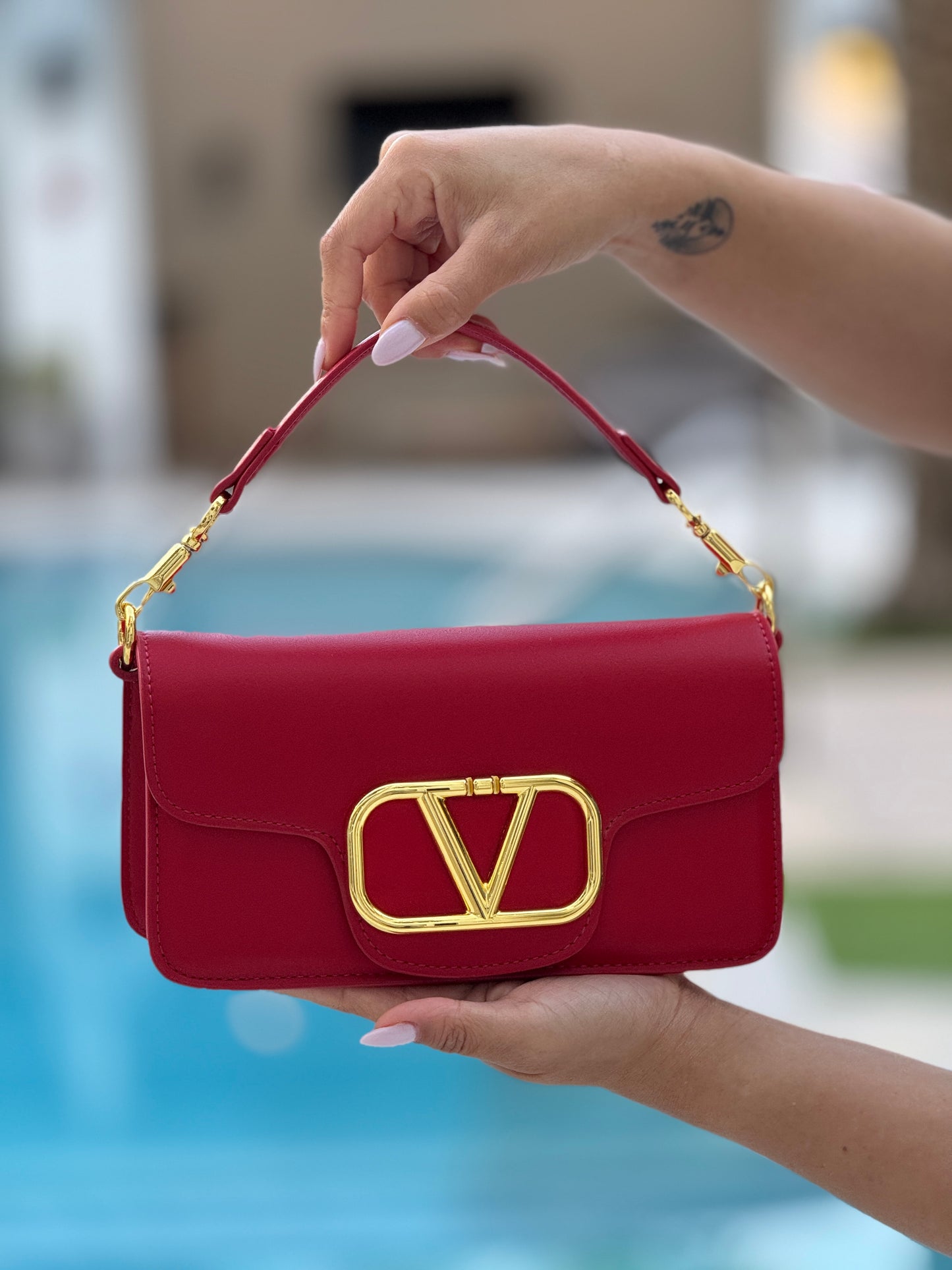 The V Bags