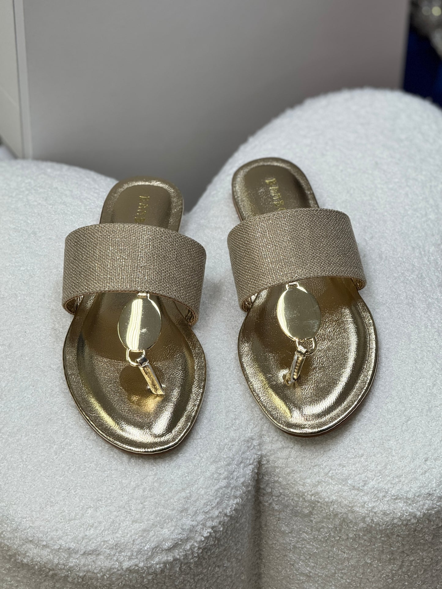 Valid Gold Slide Flats