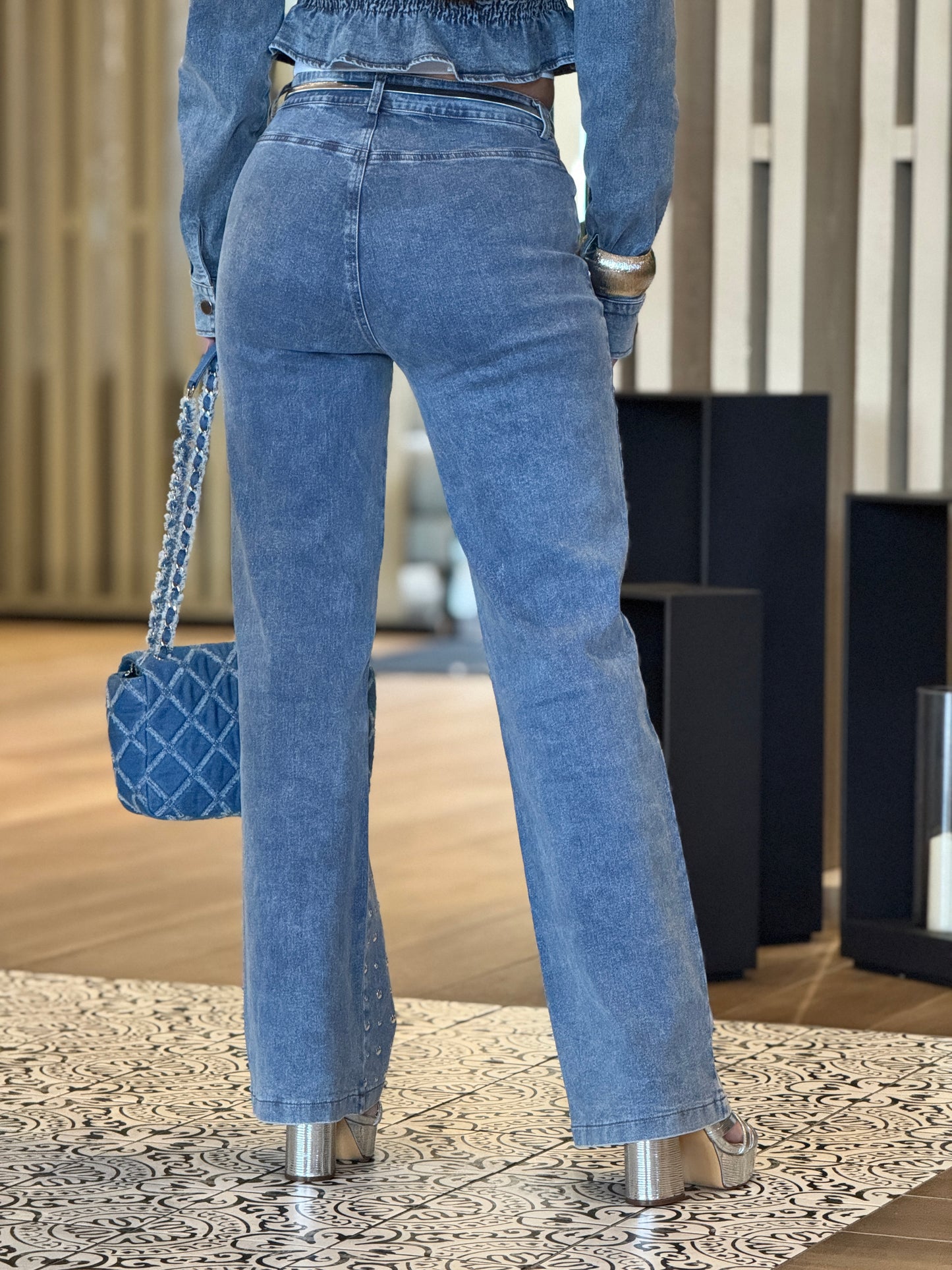 Hottie Denim Silver Remaches Jeans