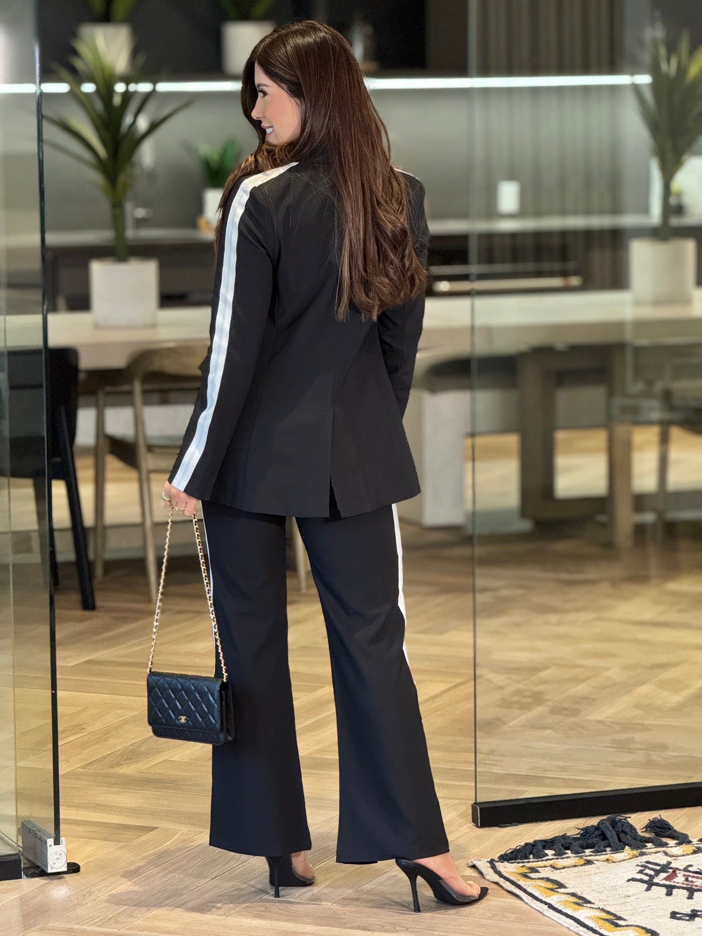 Ovianca Black Lines Blazer Set