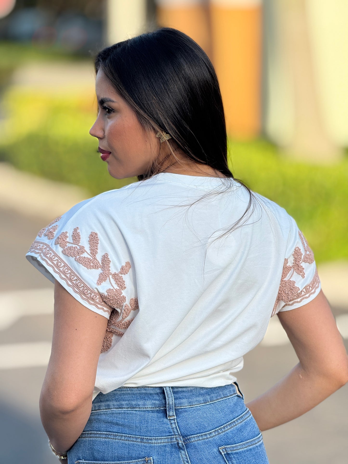 Brenda White/Beige Embroidery T-Shirt