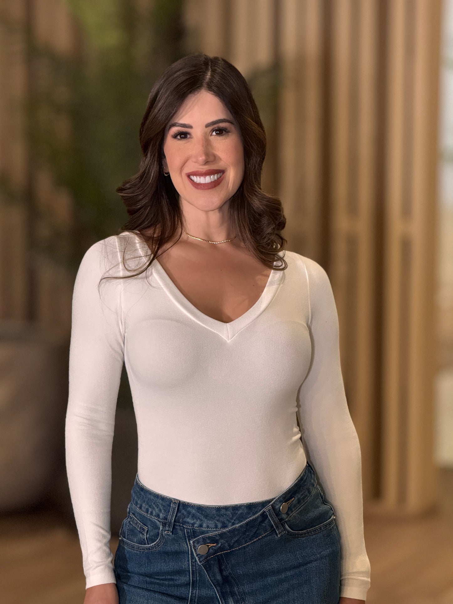 Basic V-Neck White Long Sleeve Top