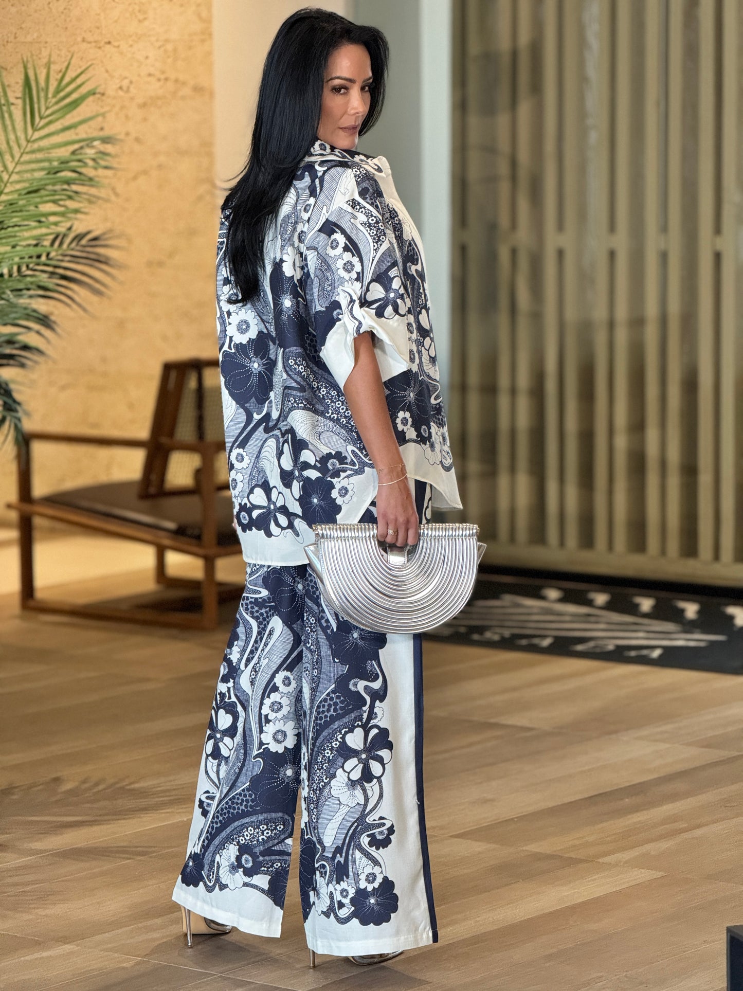 Karelys Navy Floral Set