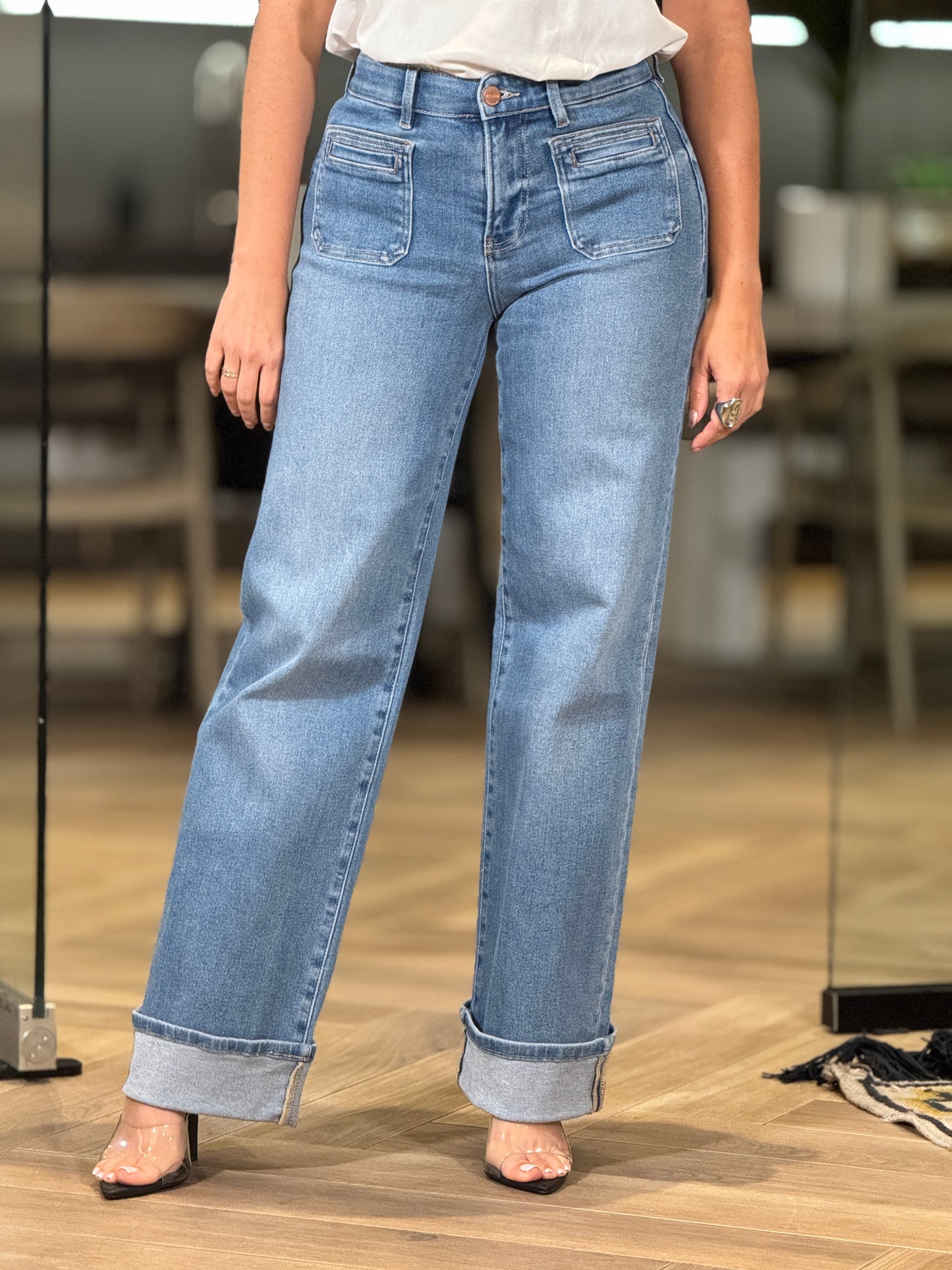 Risen Cuffed Jeans
