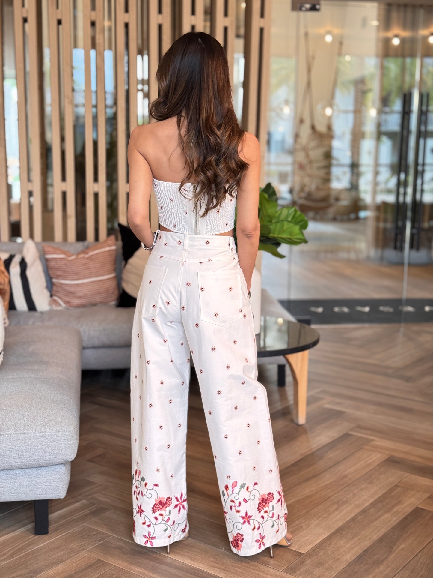 Lumi White/Pink Flowers Triangle Set