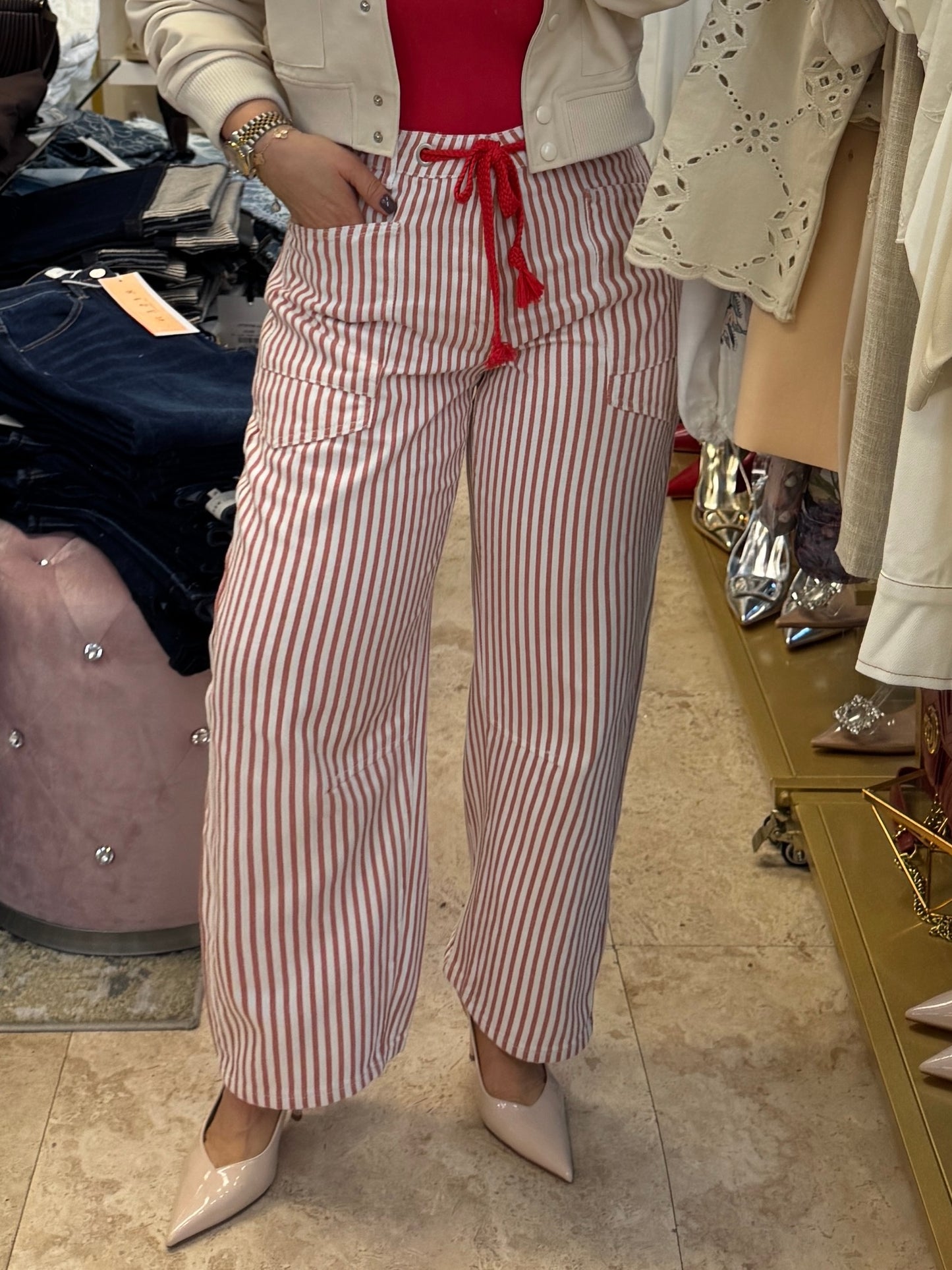 Amber Red Belt Barrel Jeans