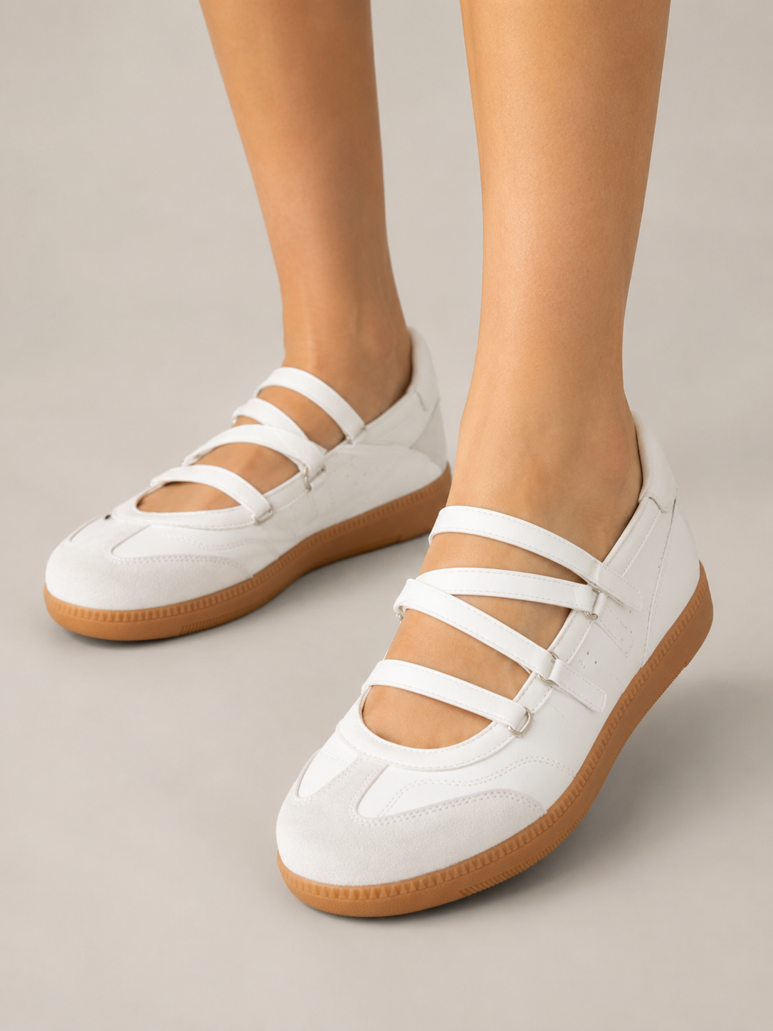 Briar Off/White Flat Sport Shoes