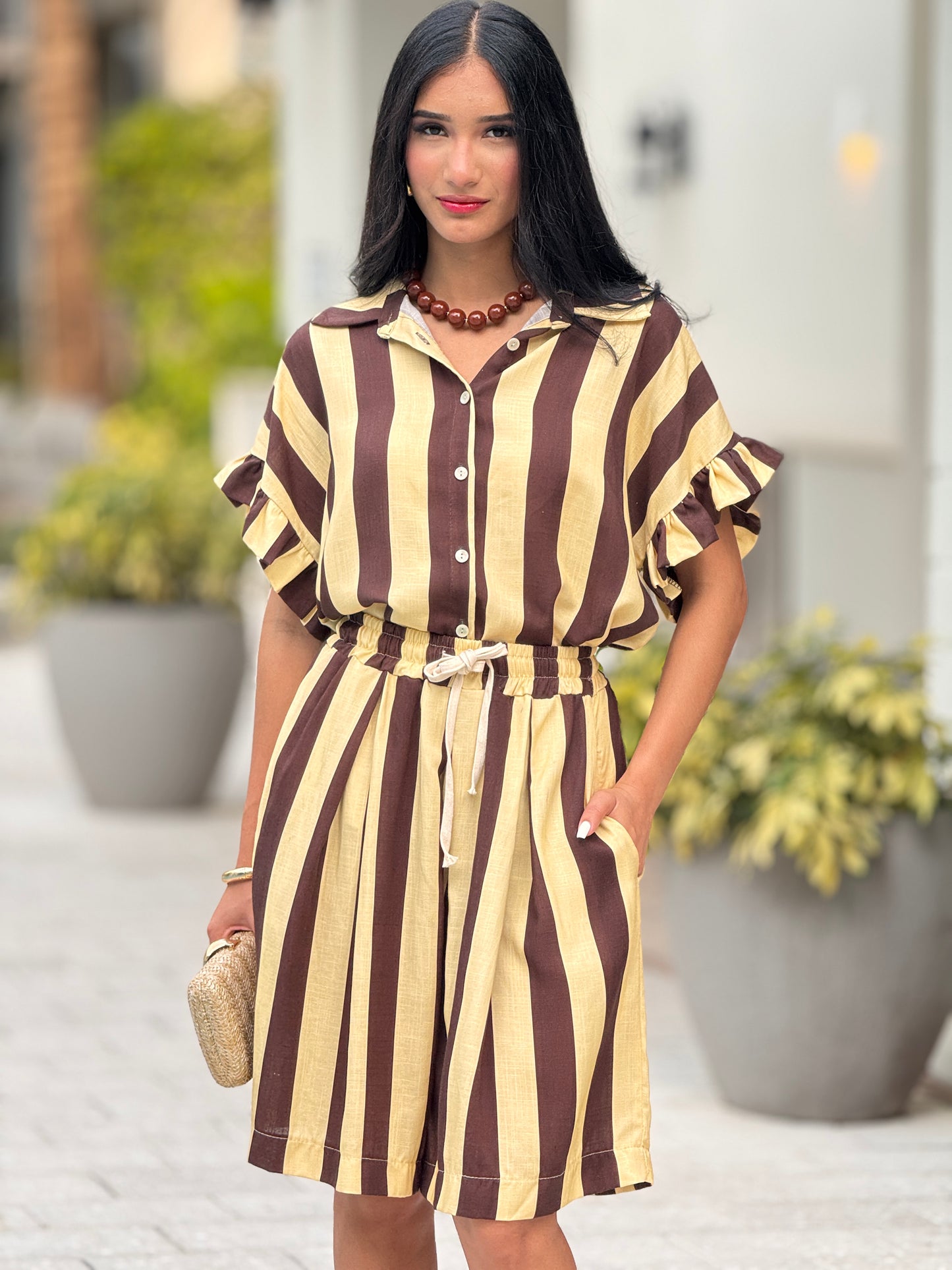 Italy Brown/Yellow Ruffle Linen Lines Set