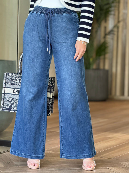 Risen Stretchy Waist Jeans
