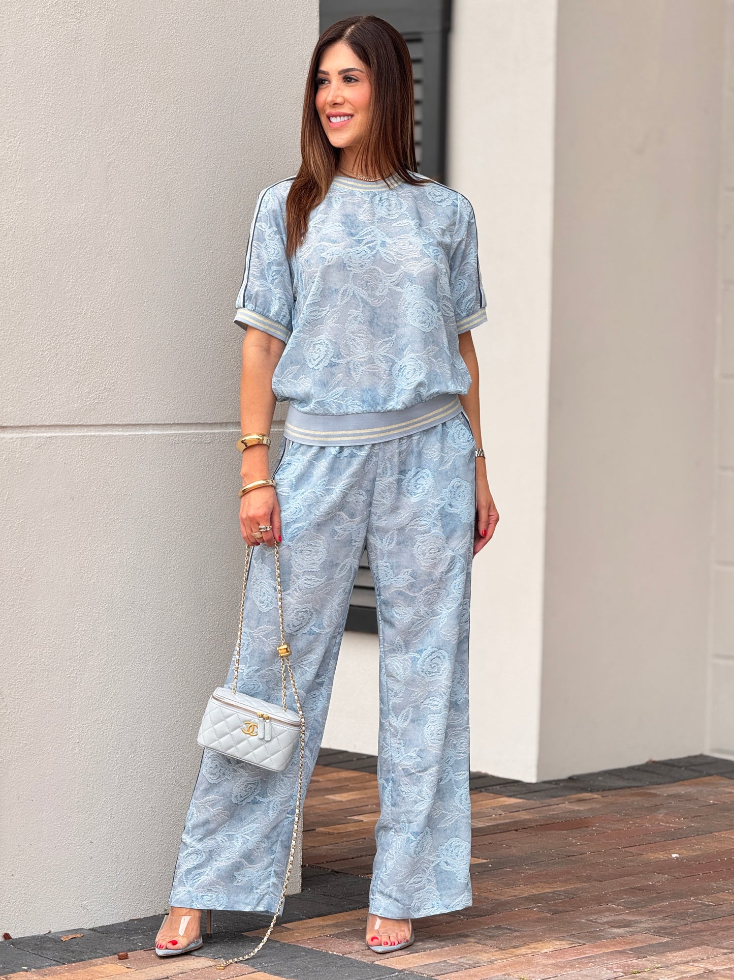 Dreamy Roses Lines Print Sport Set