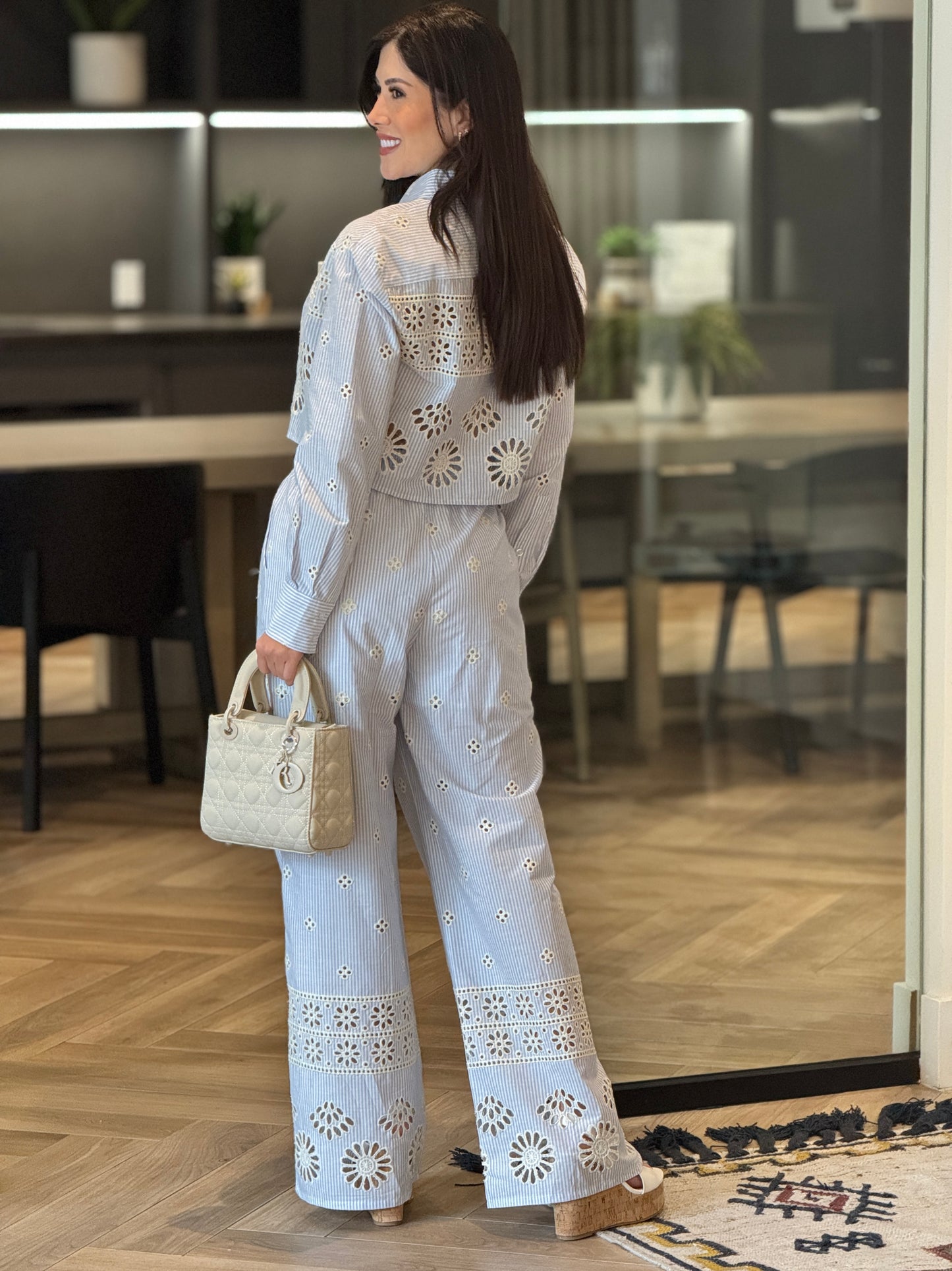 Ovianca Blue Lines Embroidered Set