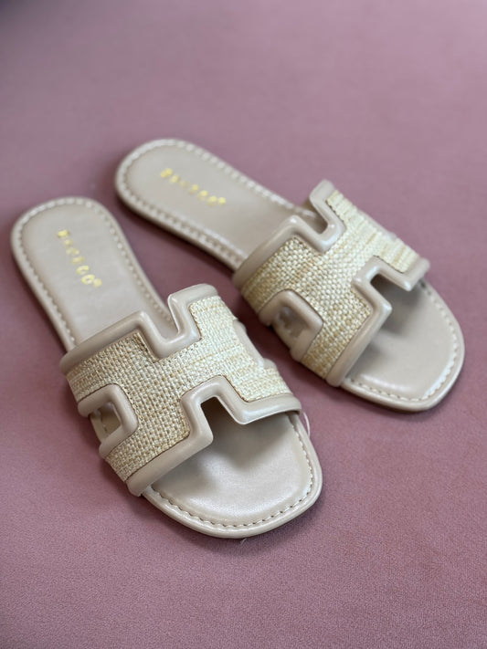 Smile Raffia Flats