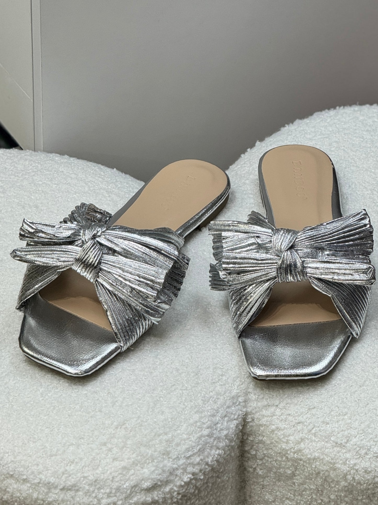 Buzz Silver Flats