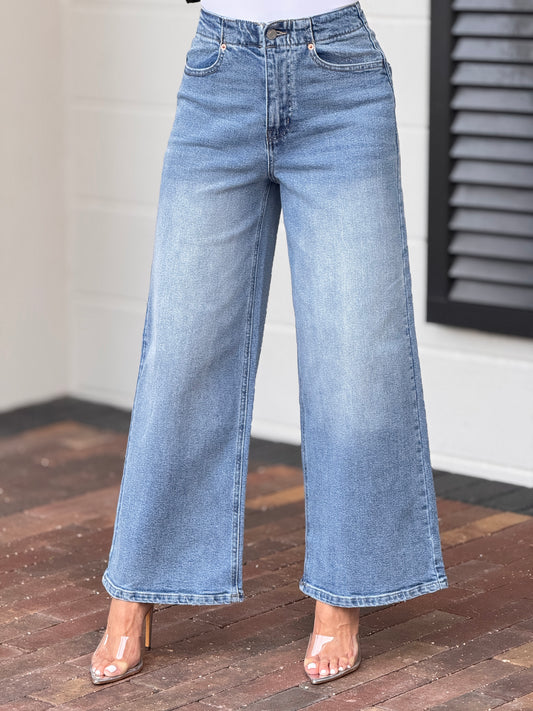 Cielito Bow Straight Cropped Jeans