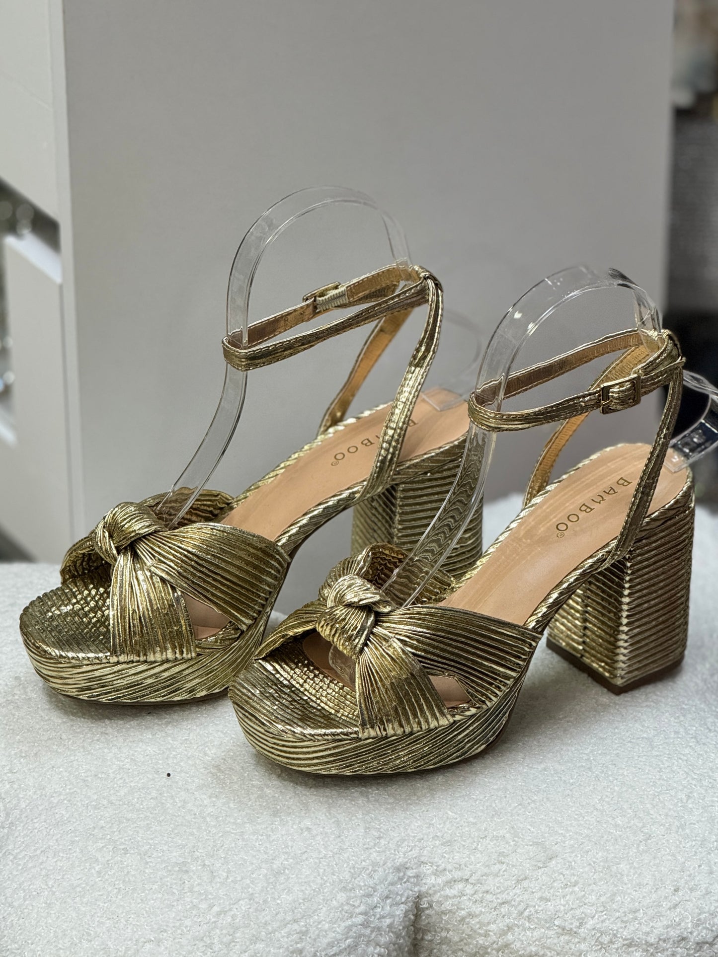 Longing Gold Knot Platform Sandals