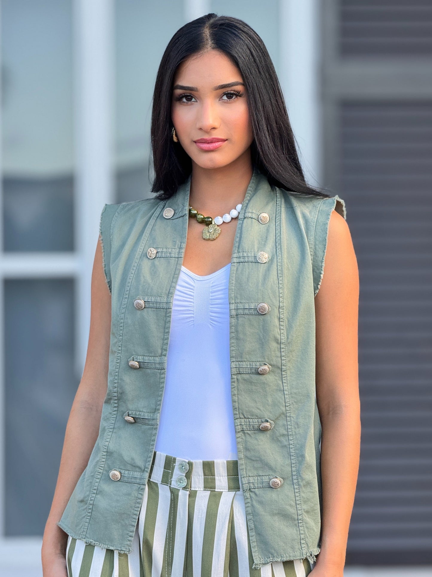 Nyla Green Napoleón Vest Top