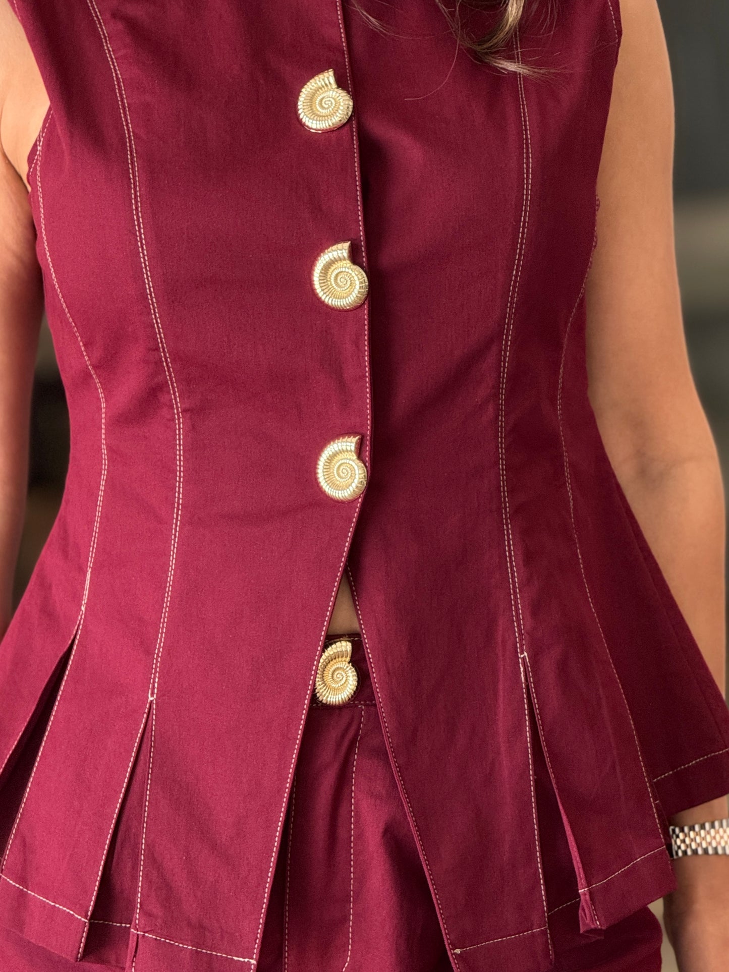 Antonella Burgundy Shelly Buttons Set