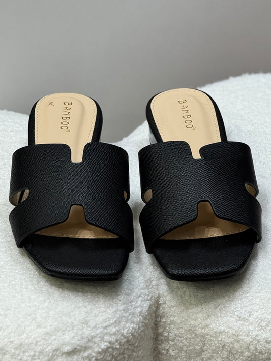 Airy Black H Sandals