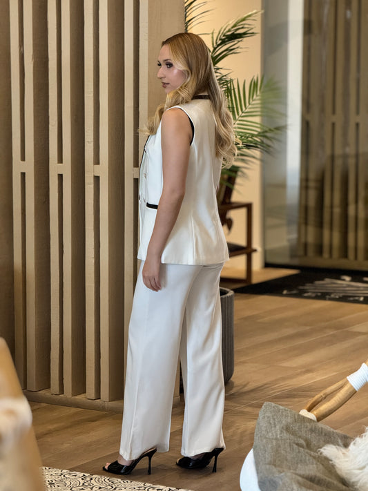 Ovianca White Vest Set