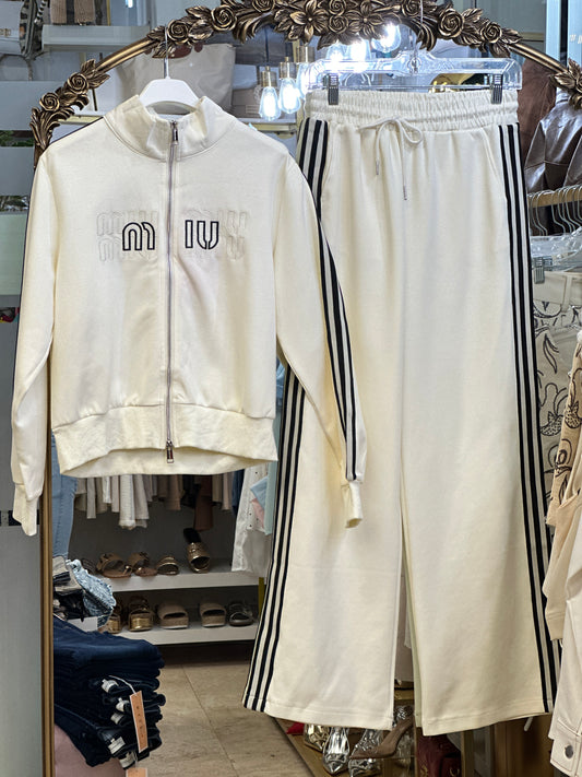 Mui White Sport Set