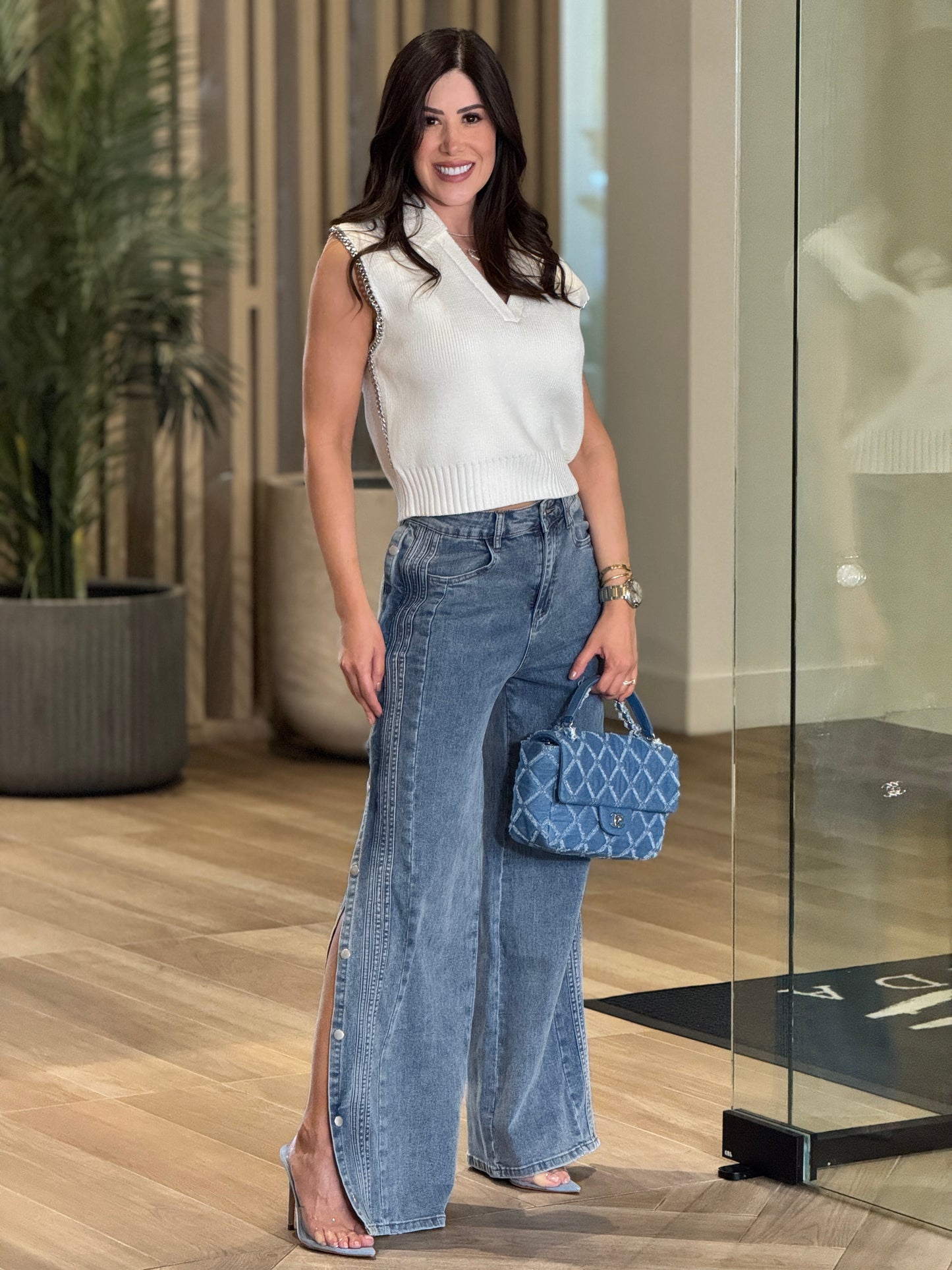 Voguish Buttons Jeans