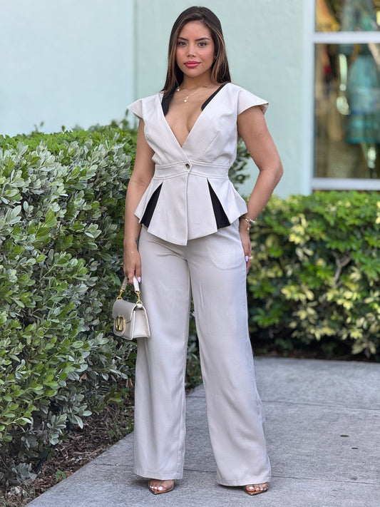 Always Chic Black/Beige Vest Set