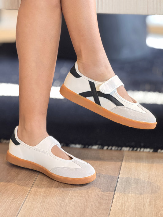 Lorenzia White Ballerina Shoes