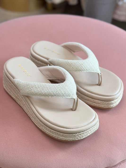 Oblique Beige Raffia Sandals