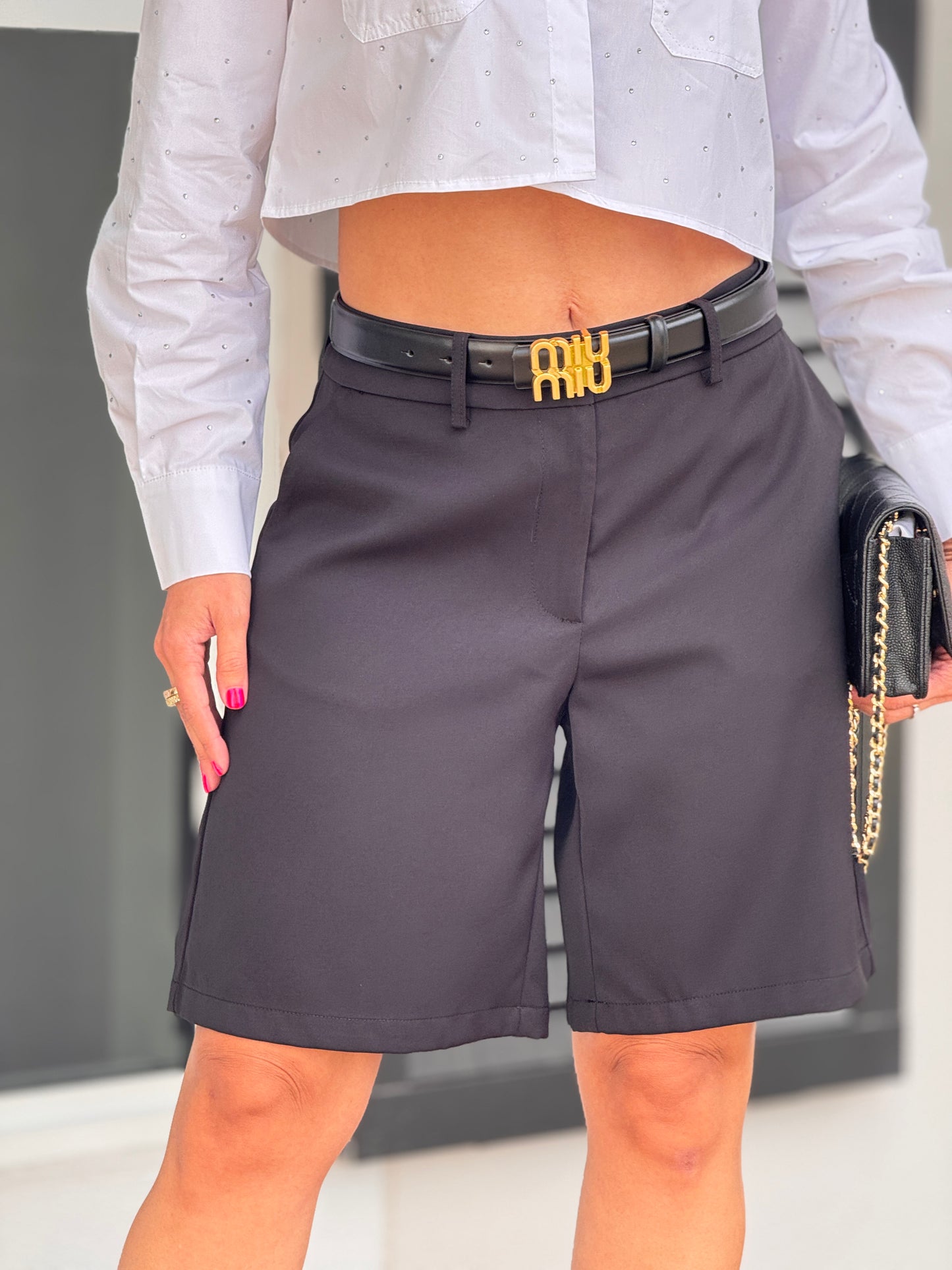 Ovianca Black Basic Shorts