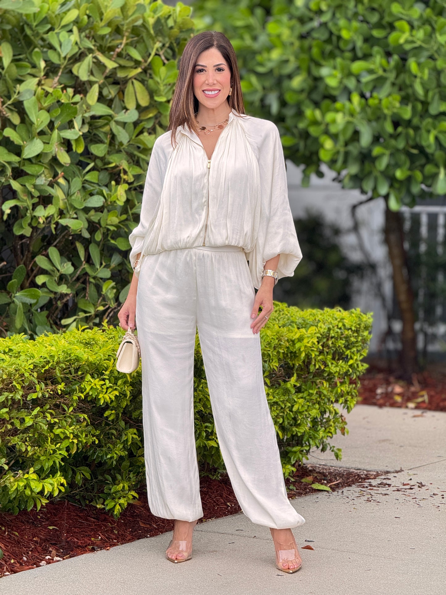 Espinelli Ivory Satin Crinkled Set