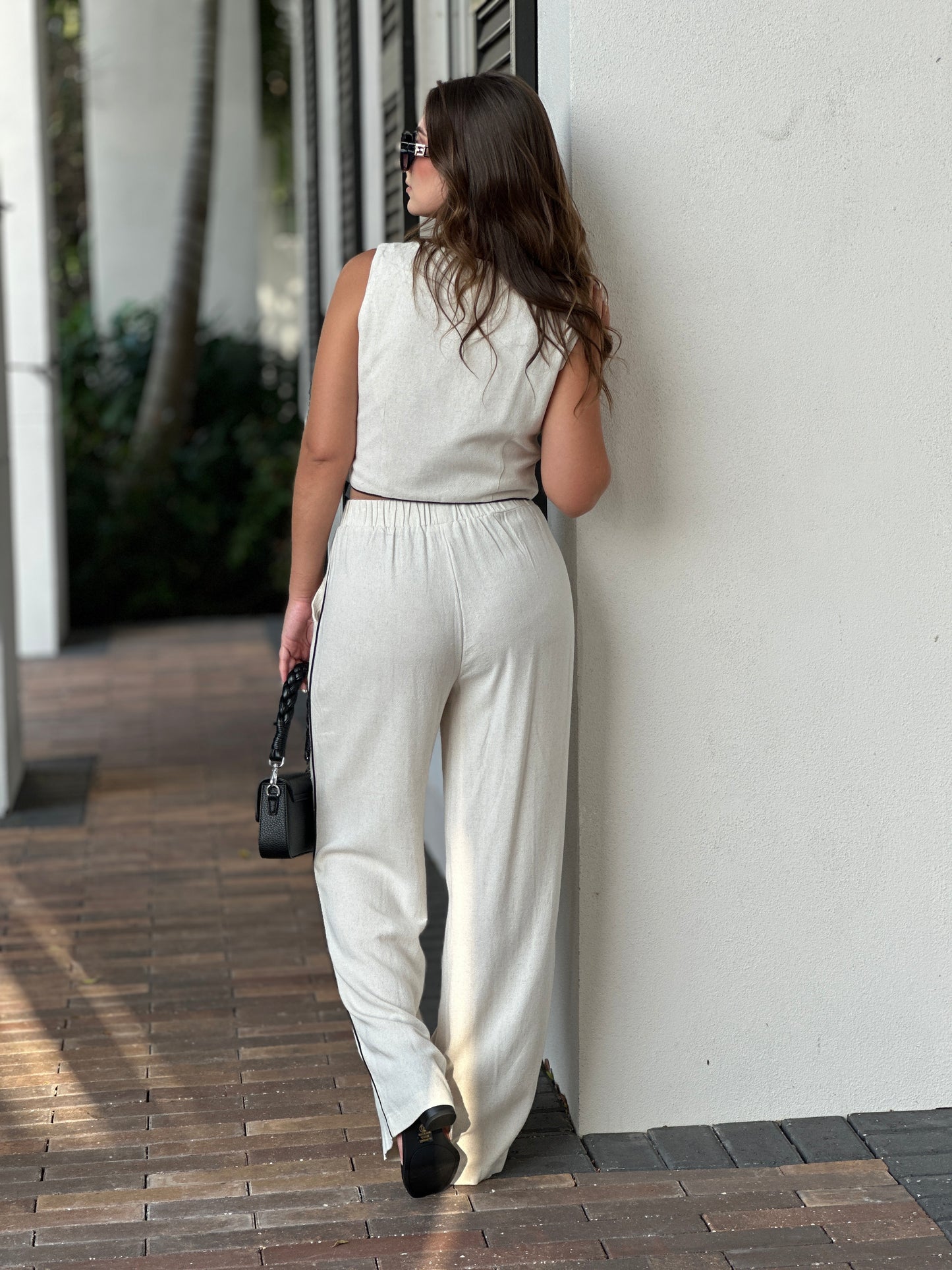 Magic Linen Beige/Black Vest Set