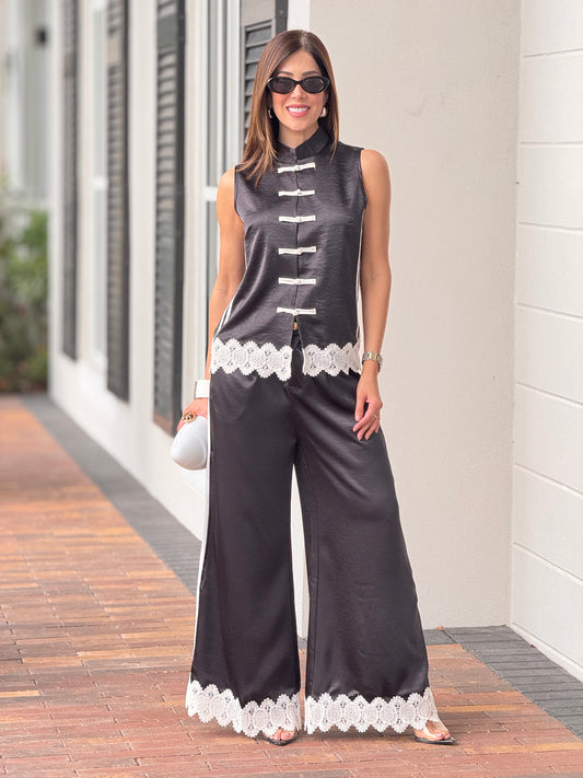 Shanghai Black/White Satin Chi Set
