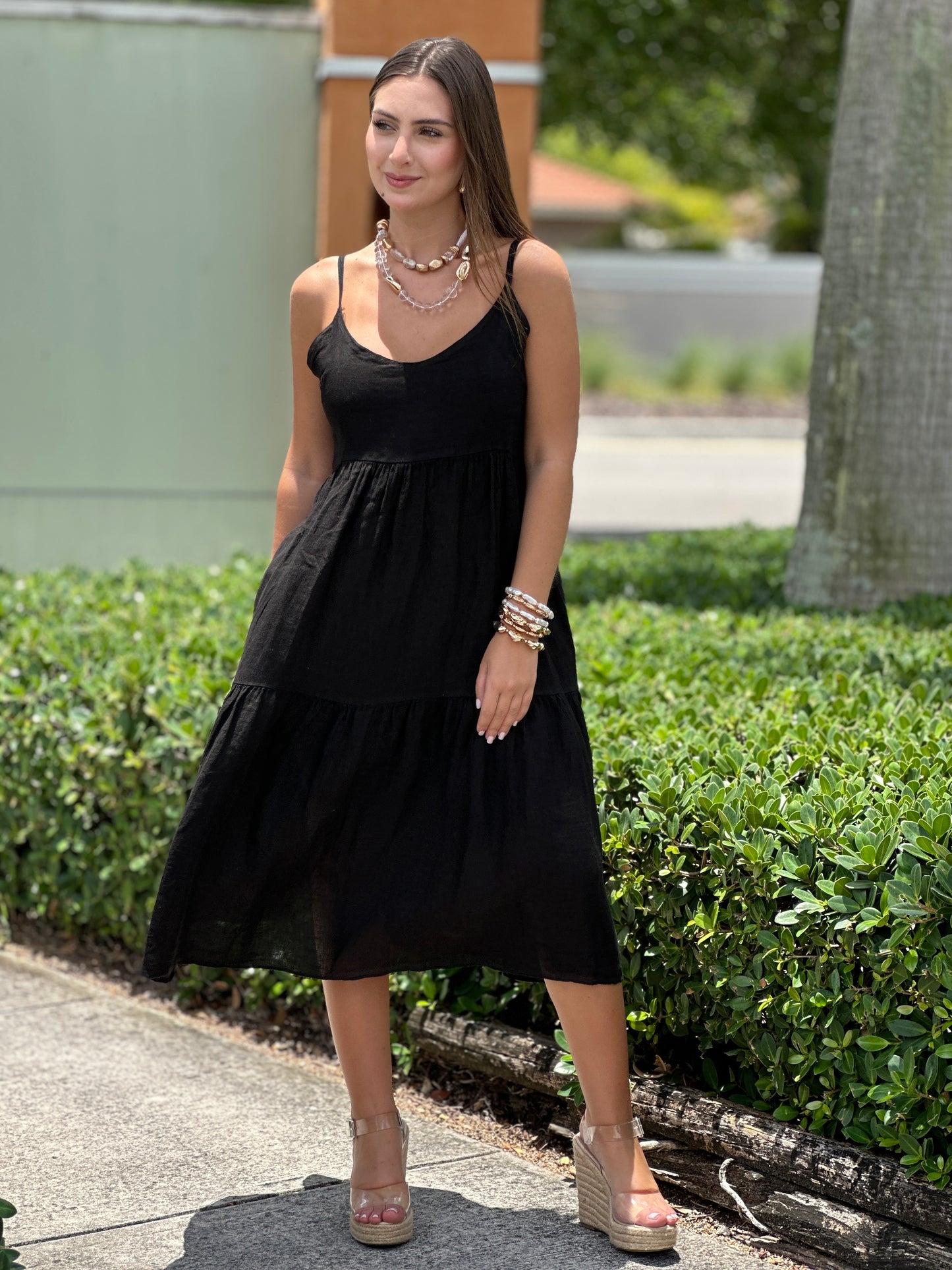 Endrina Black Linen Midi Dress