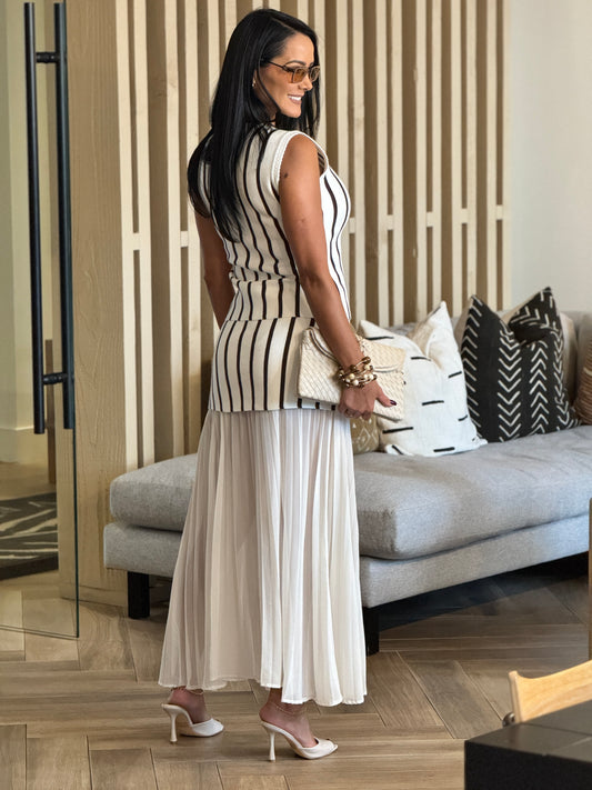 Gaia White/Brown Lines Pleated Skirt Set