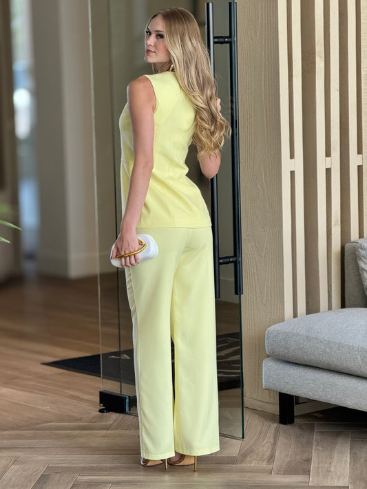 Voguish Yellow Vest Set