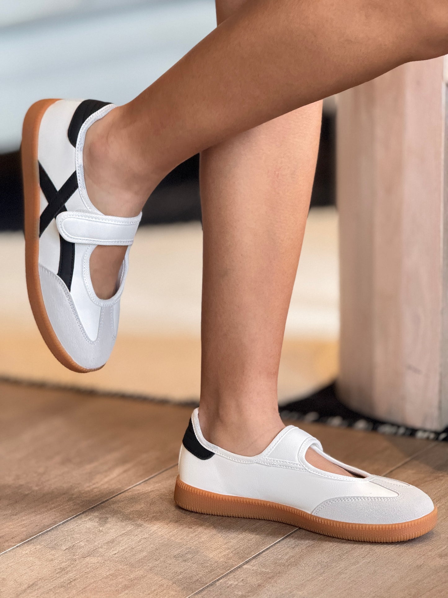 Lorenzia White Ballerina Shoes