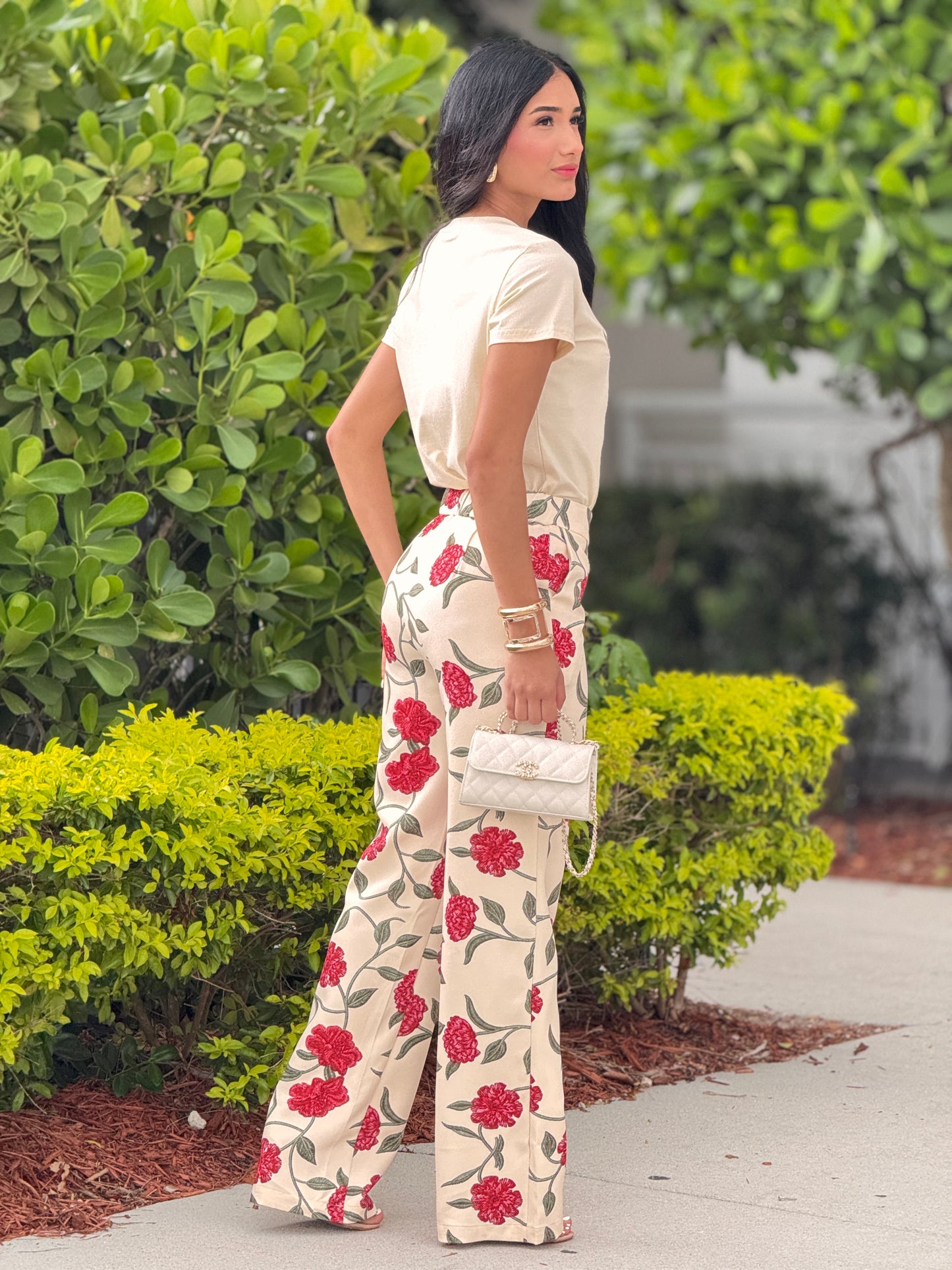 Bushy Red Floral Embroidery Set