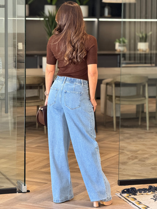 Lore Brown Logo Top