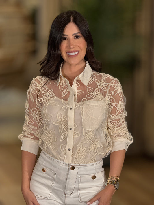Estefanía Beige Flower Shirt