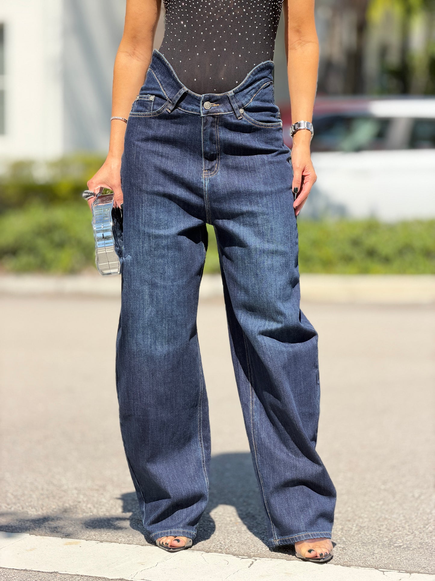 8395 Curved Dark Denim Jeans