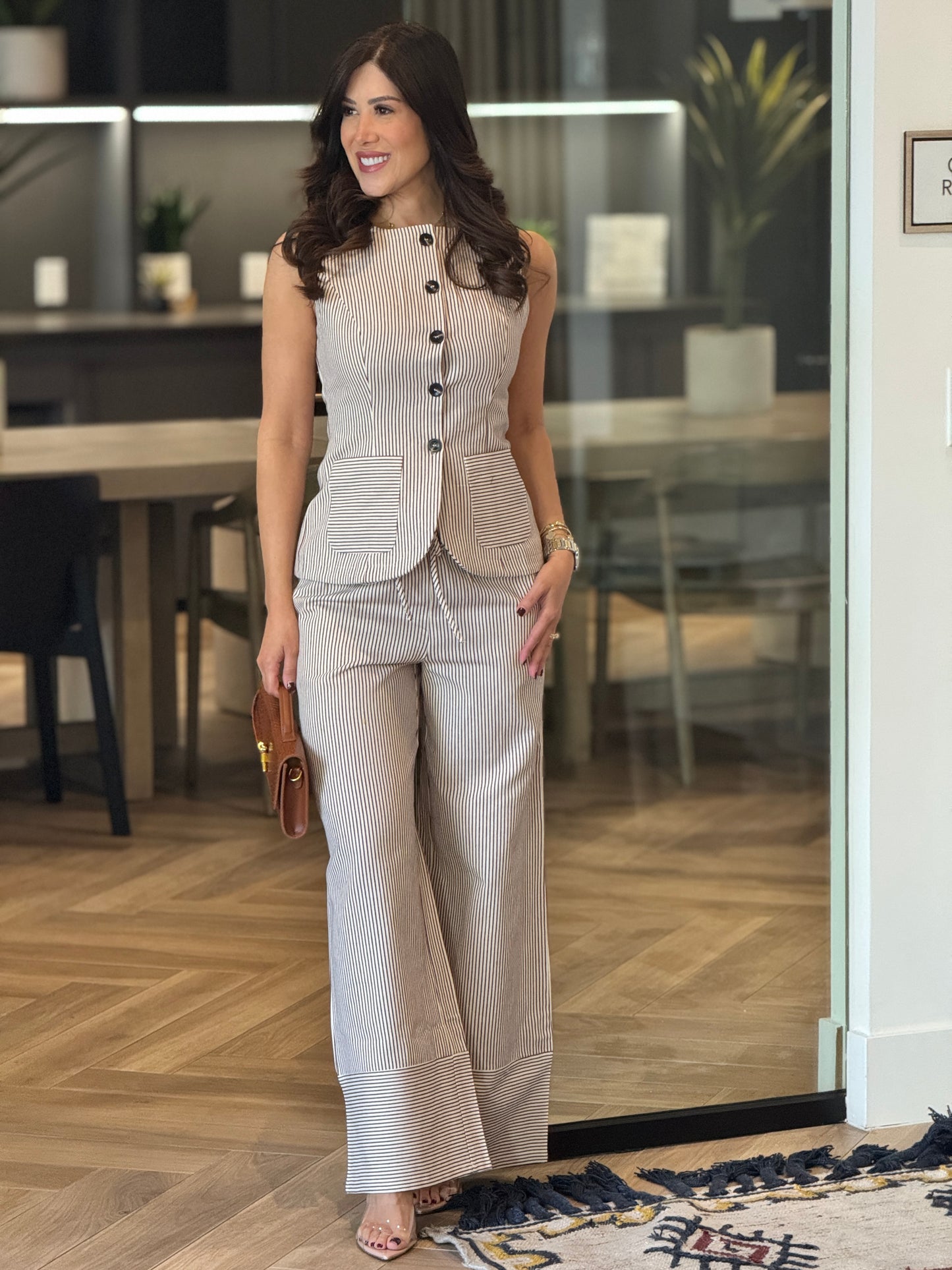 Lindsay White/Brown Vest Set