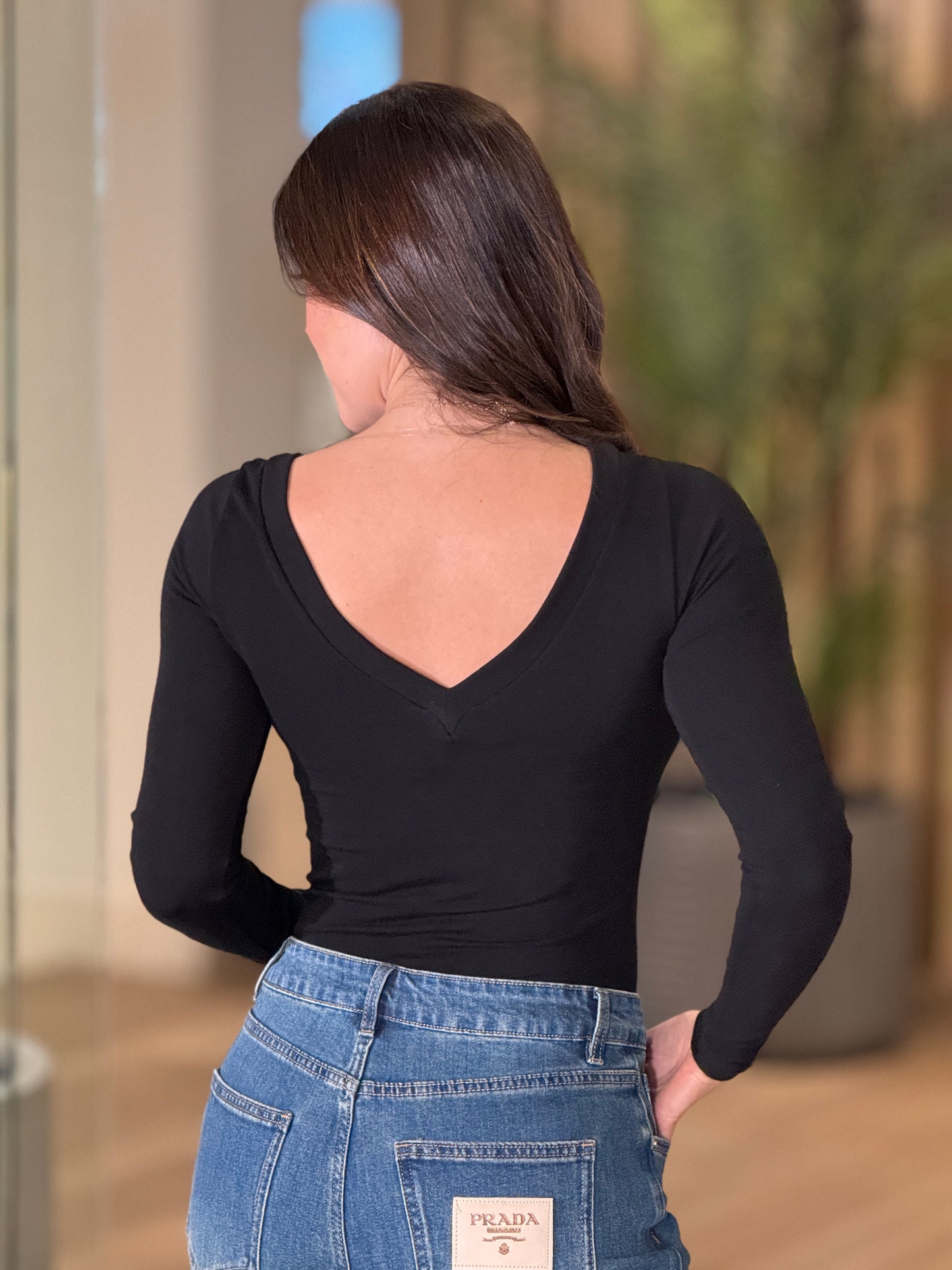 Basic V-Neck Black Long Sleeve Top