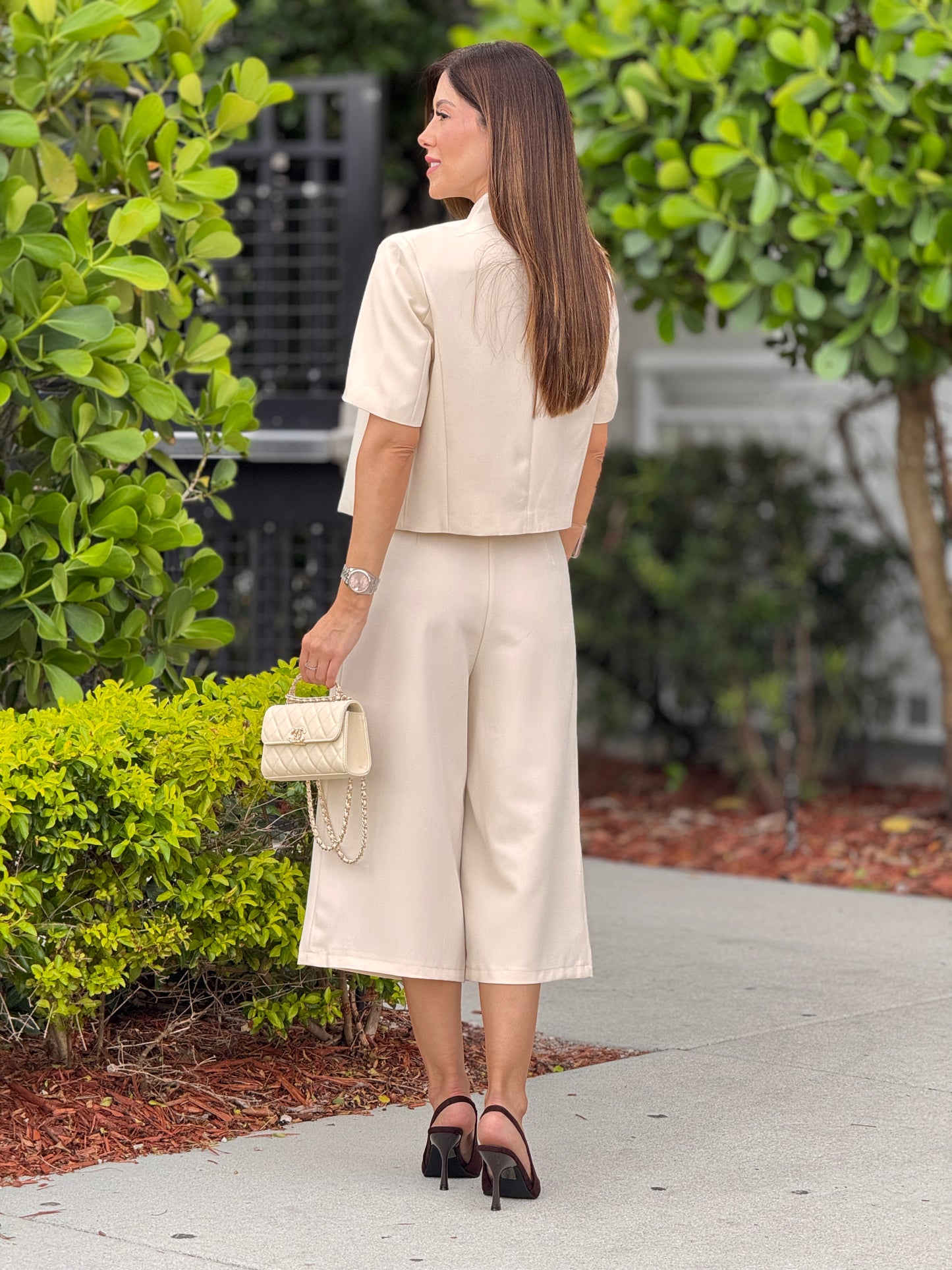 Voguish Ivory Triangle Short Set